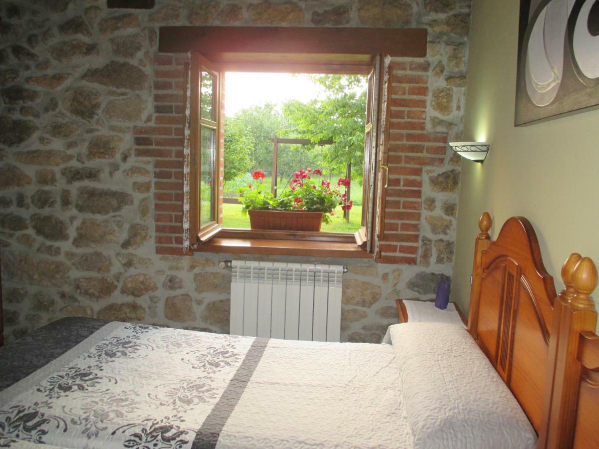 Onís Casa Rural El Jondrigu المظهر الخارجي الصورة